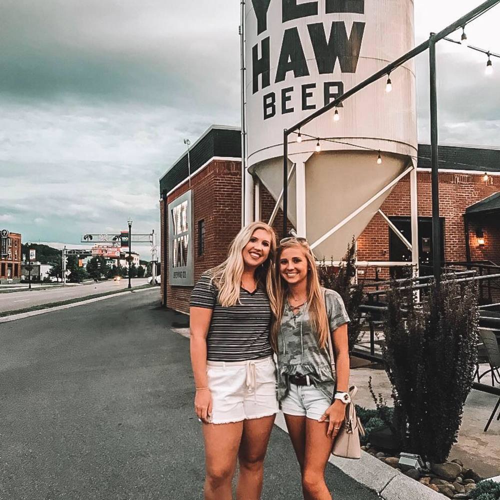 Meet your Posher, Hayley